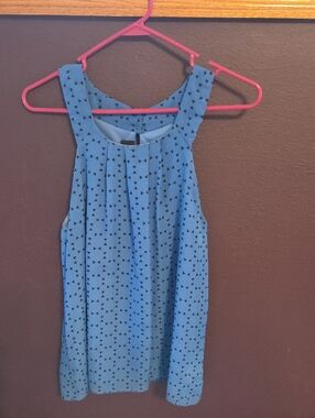 by & by Blue Sleeveless Pleated Camisole with Black Triangle Print